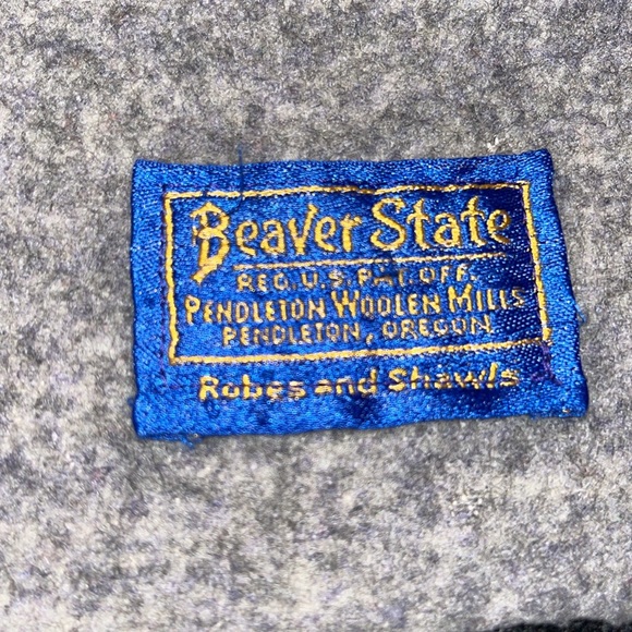 Vintage Pendleton Beaver State Aztec tribal print wool blanket 80 x 63 - Picture 2 of 11